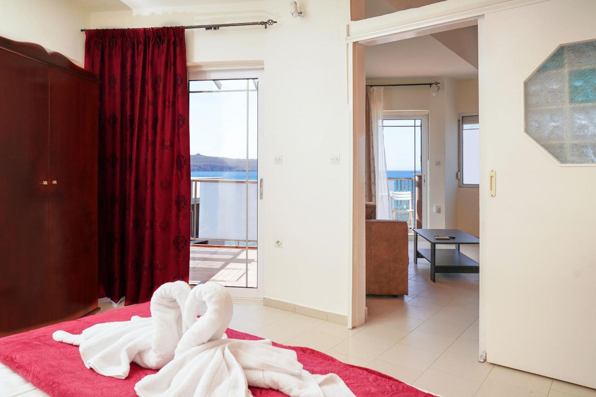 Cozy Corner Vs Beachfront Stalós 객실 사진